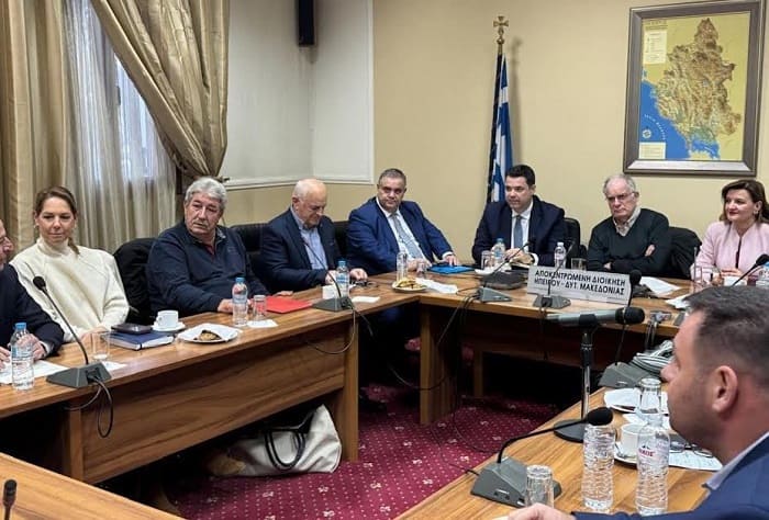 apokentromeni dimarxoi