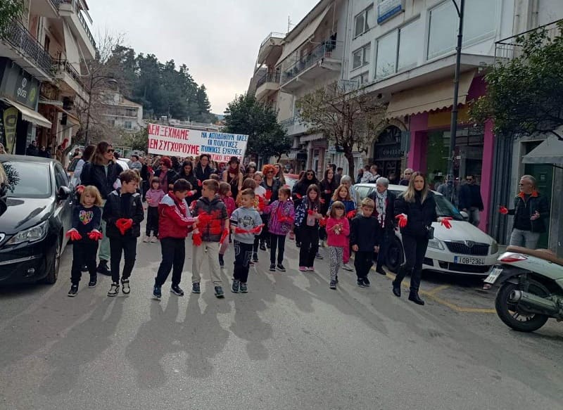 Βούλιαξαν οι πλατείες της Ηπείρου, ράγισαν οι καρδιές.. 2 tigoumenitsa 1