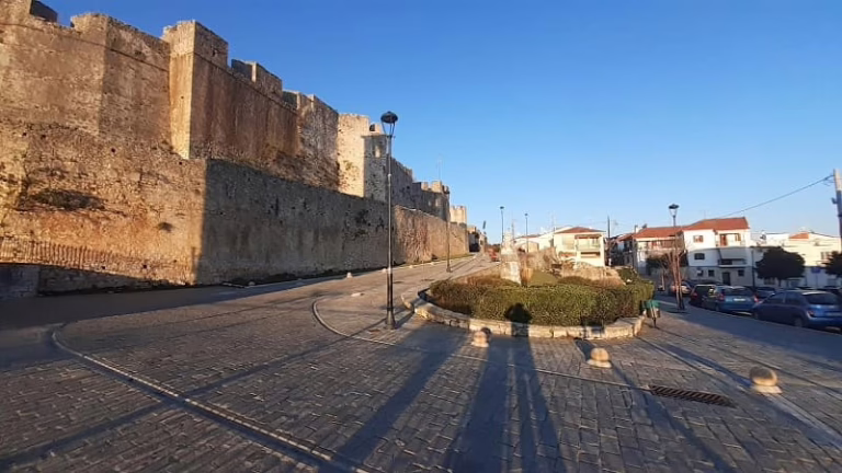 kastro arta vandalismoi