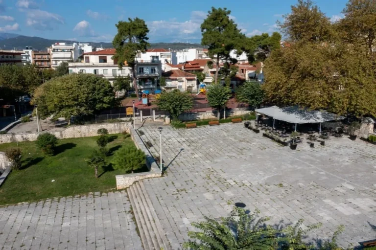 arta plateia skoufa ()