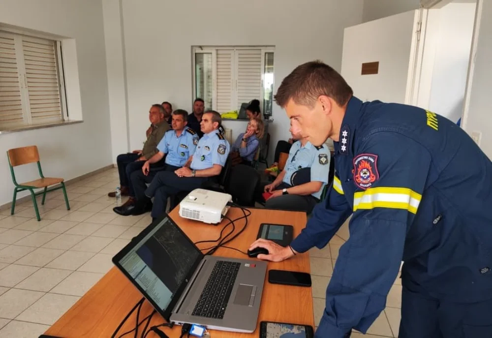 Μεγάλη αντιπυρική άσκηση στο δάσος Μονολιθίου με τη συμμετοχή όλων των φορέων 4 askisi pirosvestiki