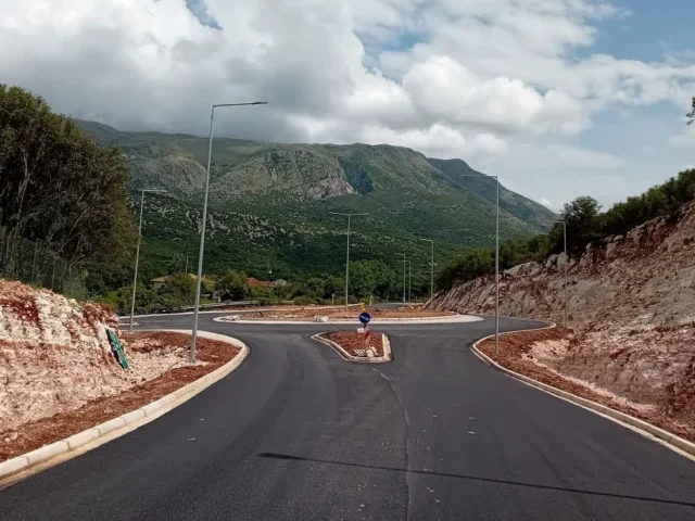 gorgomilos komvos ()