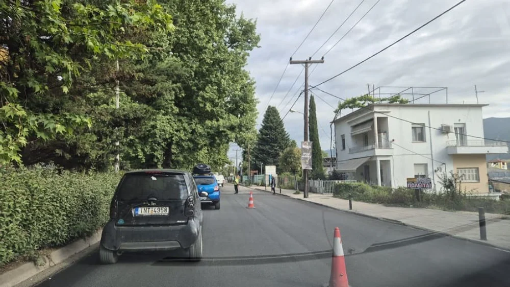Ασφαλτόστρωση στη Λιμνοπούλα, υπομονή για τους οδηγούς.. 1 limnopoula