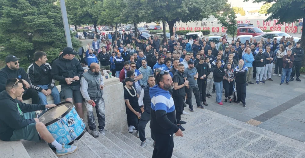 «Πούλα – Φύγε»: Ξεσηκωμός των φιλάθλων του ΠΑΣ Γιάννινα 2 pas plateia