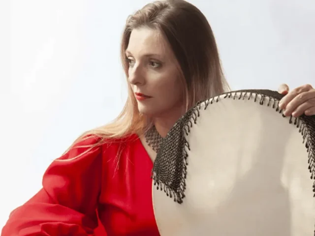 tragooudia mesogeiou