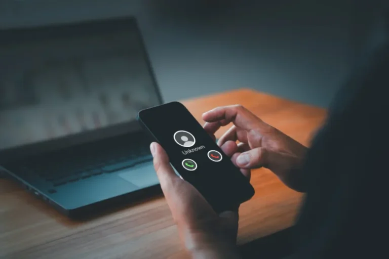 apati apates tilefonikes