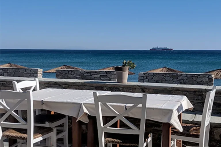 taverna paralia