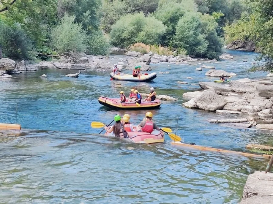 Βουτιές και ράφτινγκ στον Αώο και τον Βοϊδομάτη – Ανάσα δροσιάς στην Ήπειρο 3 voidomatis raftink