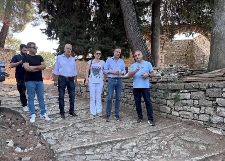 mpegkas kastro