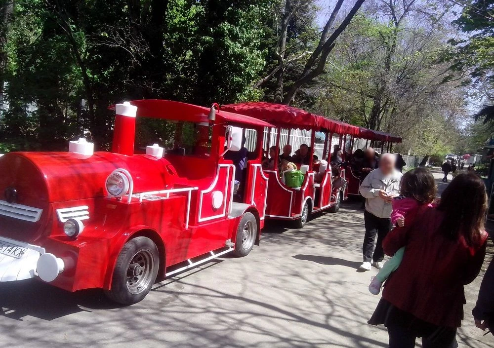 touristiko treno censored