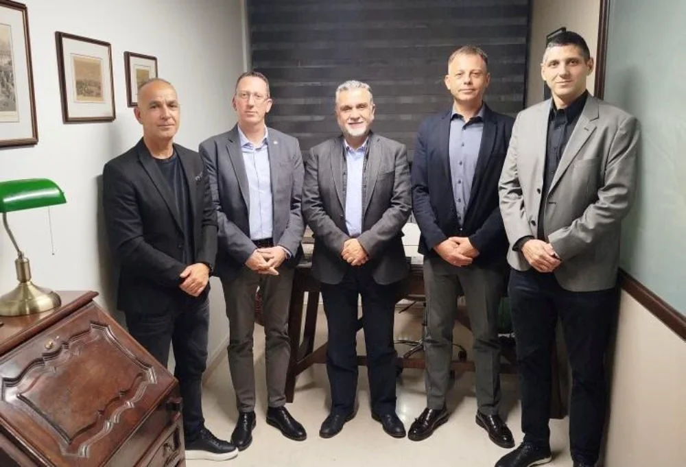 stratiotikoi timaris