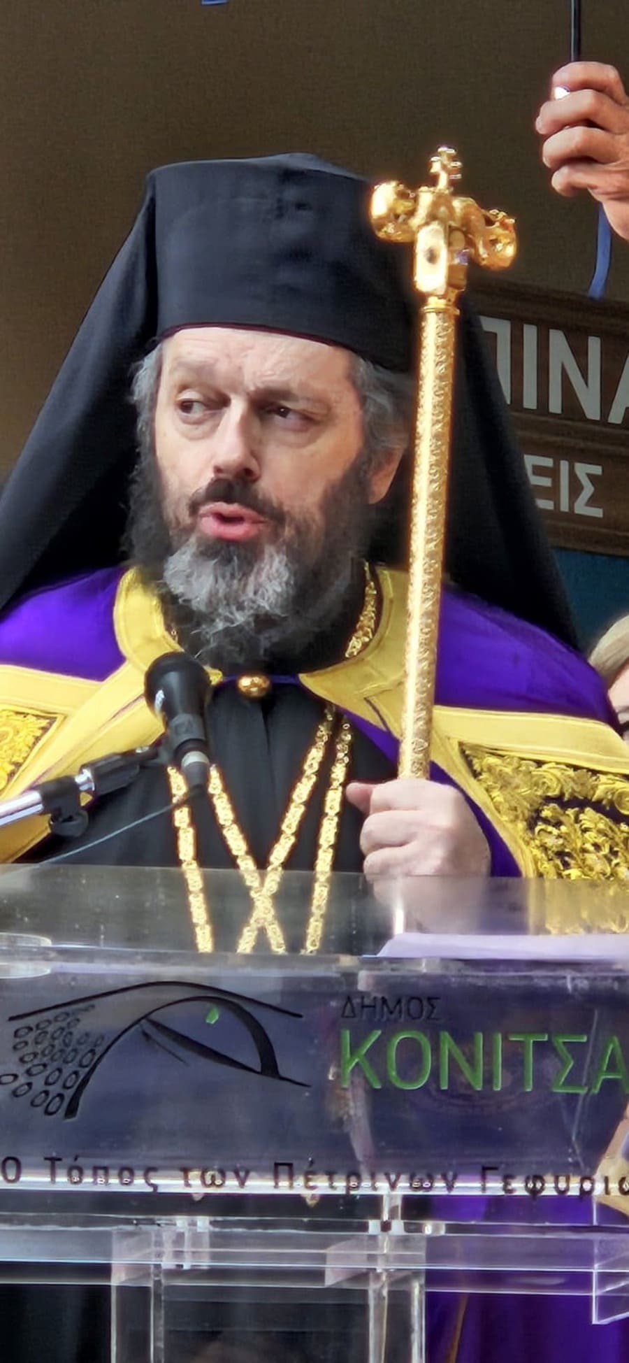 Η ακριτική Κόνιτσα καλωσόρισε τον νέο Μητροπολίτη – Η τελετή ενθρόνισης που συγκίνησε 2 aleksios konitsa