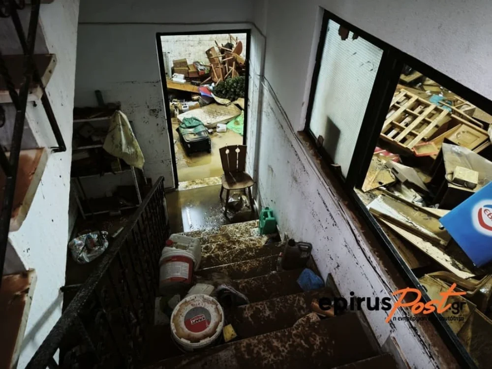 Η καταιγίδα «χτύπησε» Πρέβεζα και Φιλιππιάδα – Πλημμύρες, κοπές δέντρων και επεμβάσεις της Πυροσβεστικής 2 plimmires filippiada