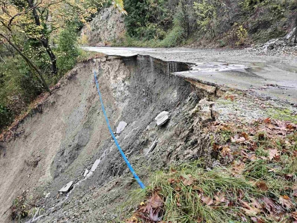 Ήπειρος… Καταστροφές παντού.. Η αποκατάσταση εξελίσσεται δύσκολα.. 2 zimies