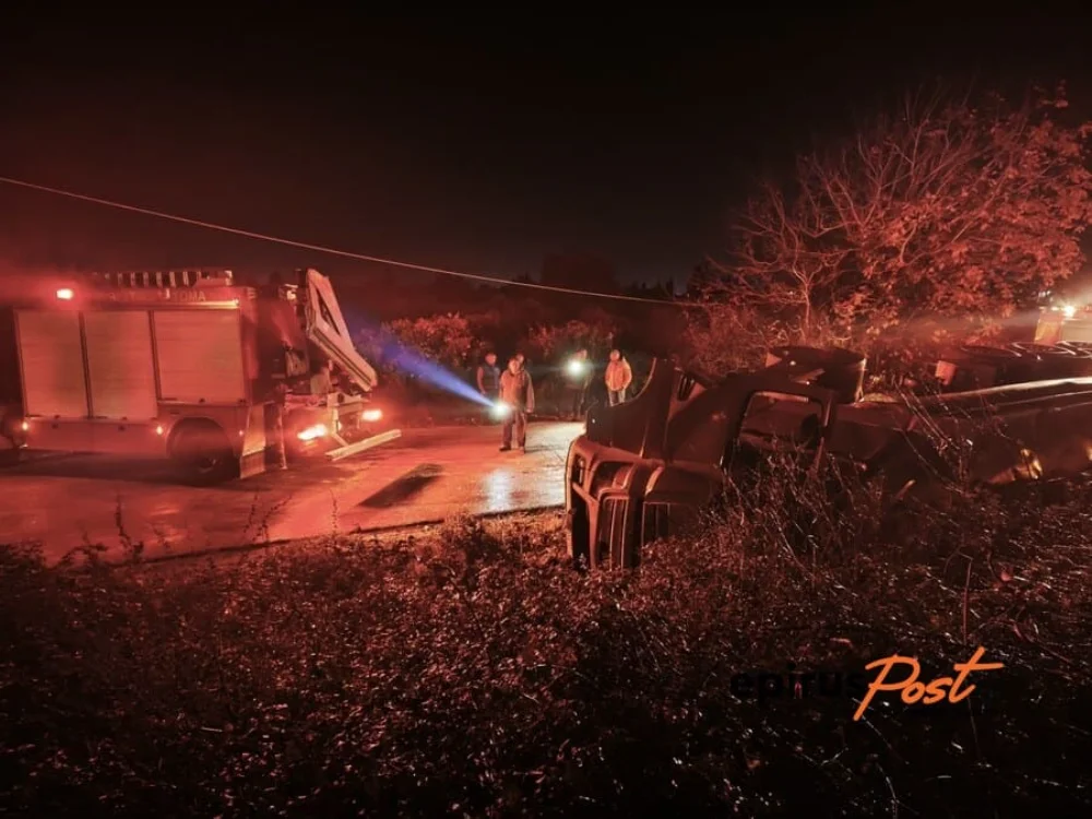 Νεκρός ο οδηγός του φορτηγού στο Τροχαίο της Άρτας ΦΩΤΟ-ΒΙΝΤΕΟ 1 fortigo atiximia