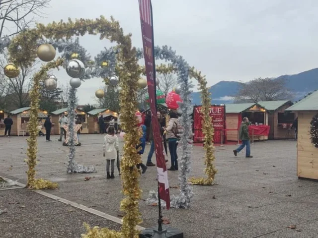 xristougenniatiki agora