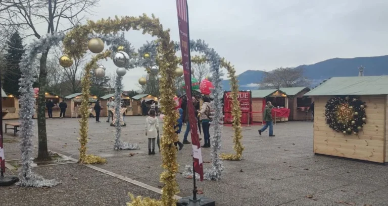 xristougenniatiki agora