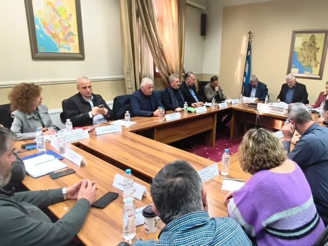 apokentromeni siskepsi