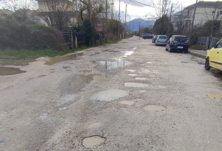 lakouves seismoplikta