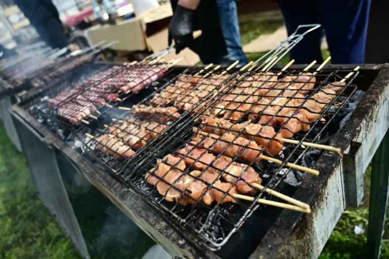 souvlakia psistaria ()