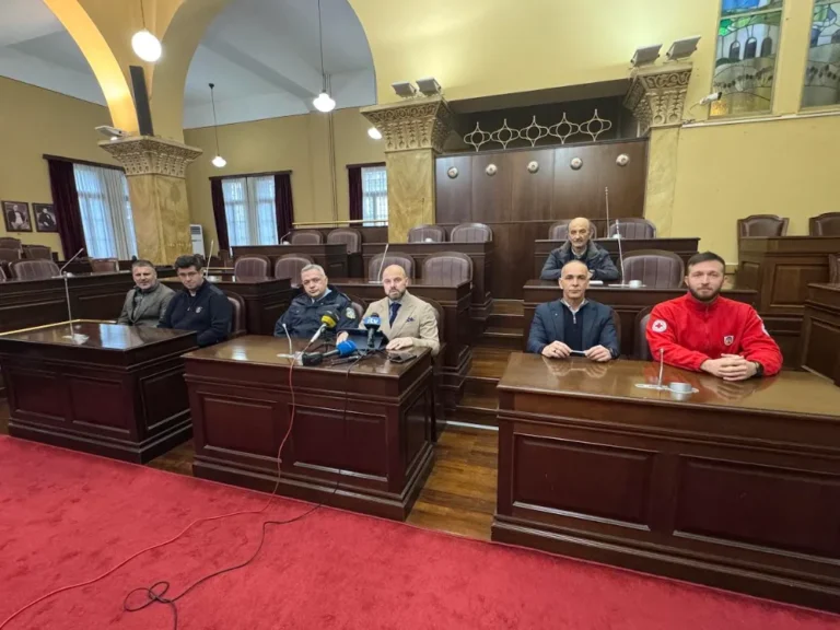 σινεντεθκσι για μπιζανιο