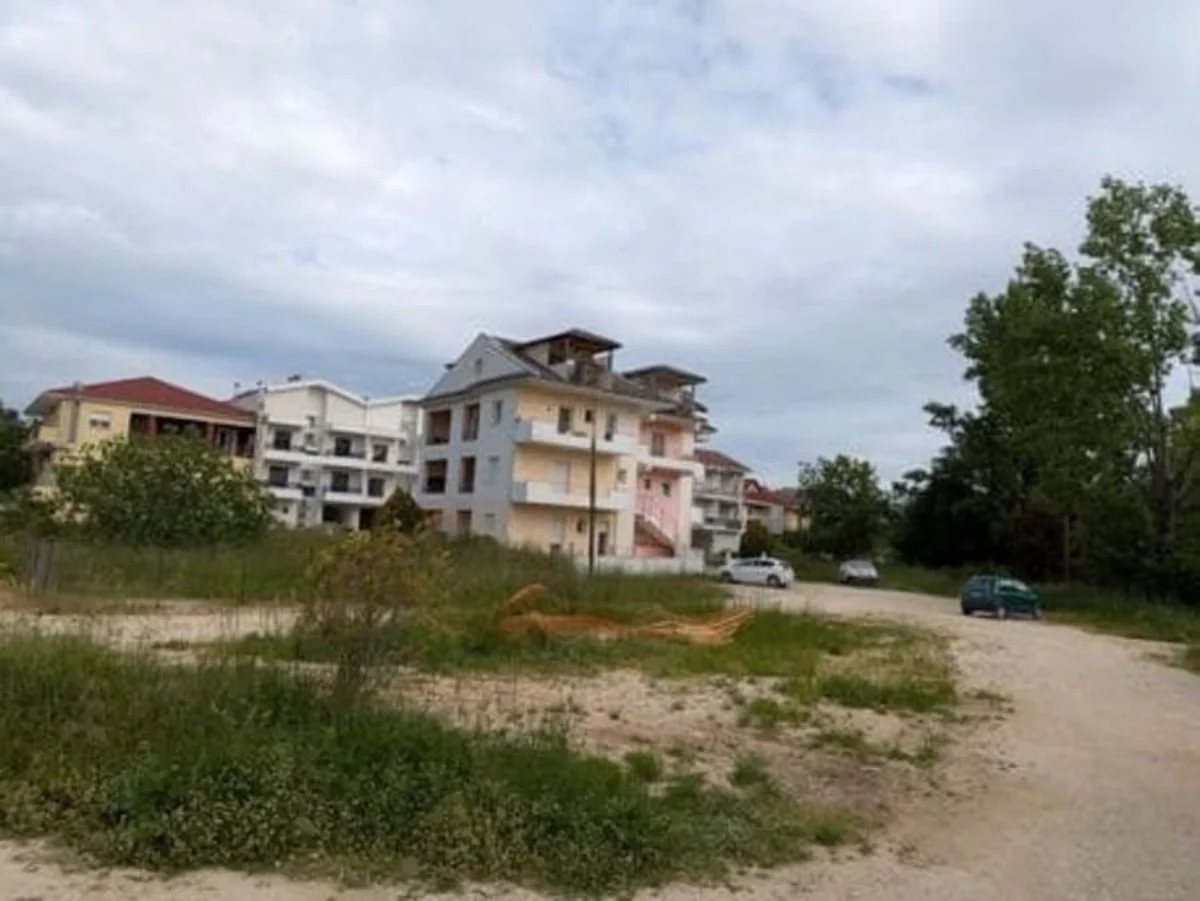 Κάτω Νεοχωρόπουλο: Κραυγή απόγνωσης για ακαθάριστο ρέμα, δυσοσμία και εγκατάλειψη 2 kneoxoropoulo