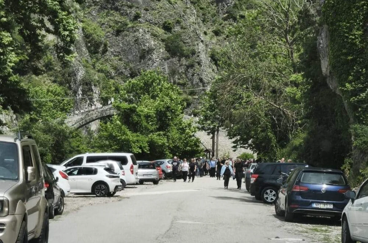 Το «θαύμα» της Κόνιτσας: Πληρότητα 100% και πρωτοφανής τουριστική κίνηση ΦΩΤΟ-ΒΙΝΤΕΟ 4 konitsa kinisi