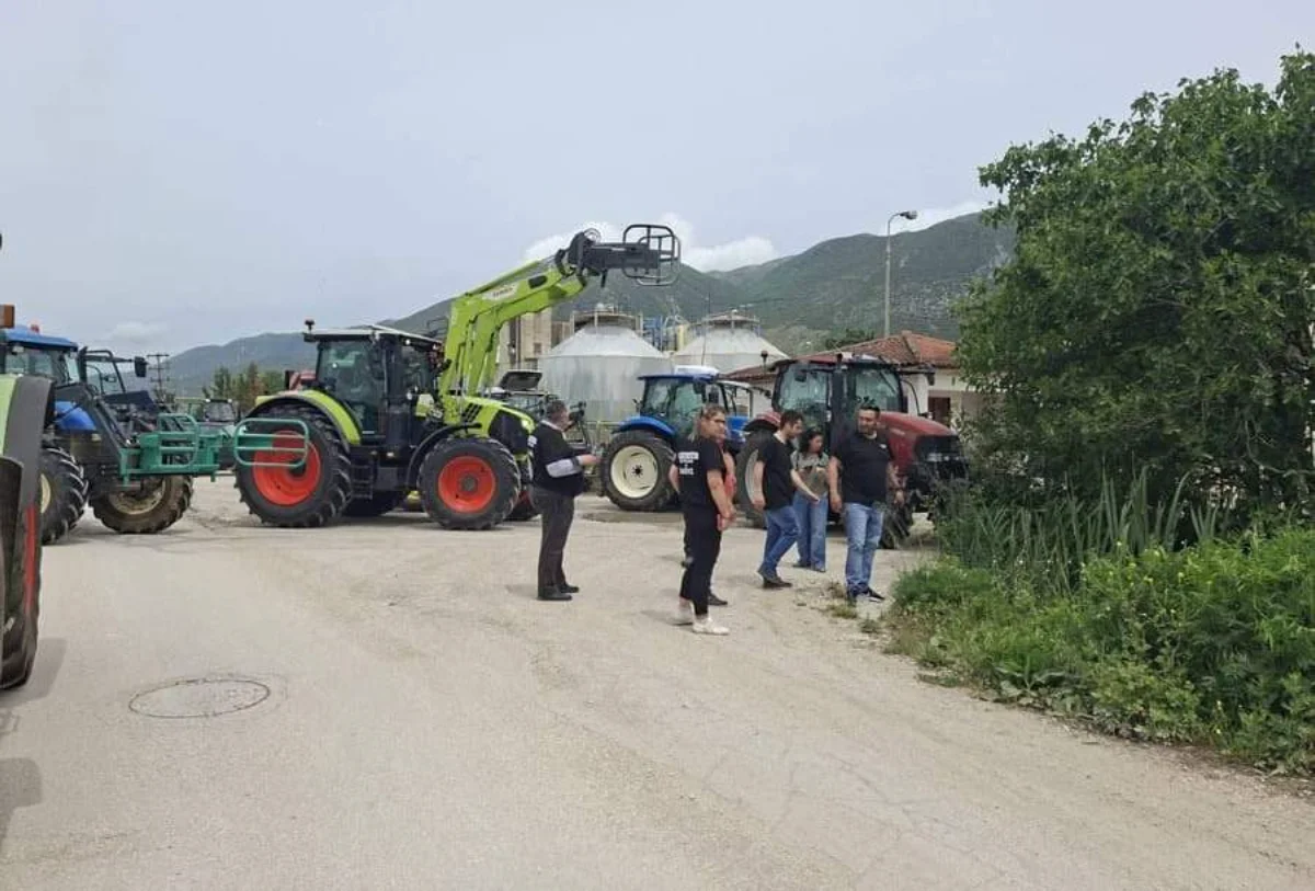 Αιφνιδιαστική αυτοψία στον βιολογικό από τους αγρότες- Καταγγελίες για την ρύπανση και τα λύματα 3 tafros autopsia