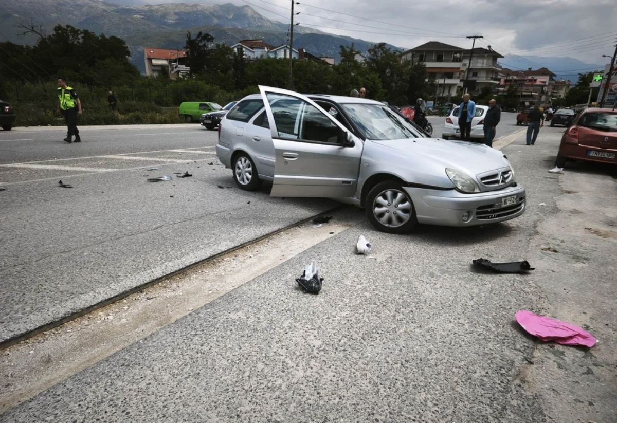 Σοβαρό τροχαίο ατύχημα έξω από το Χατζηκώστα 2 troxaio xatzikosta