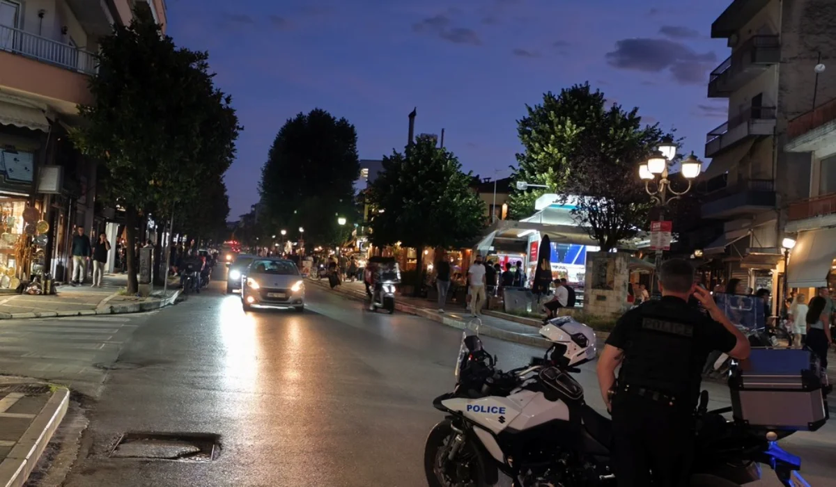 Ιωάννινα: Δύο μεγάλες εκδηλώσεις έφεραν κυκλοφοριακό χάος- «Παρέλυσε» η πόλη το βράδυ του Σαββάτου 4 giannena kinisi
