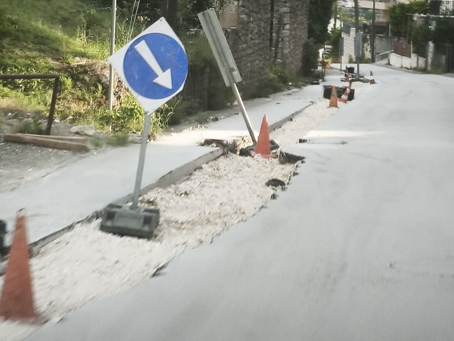 Iωάννινα ώρα μηδέν… Πόλη-παγίδα με «υπογραφή» εργολάβων – Κραυγή αγωνίας για την κατάσταση στους δρόμους 5 kolonakia erga