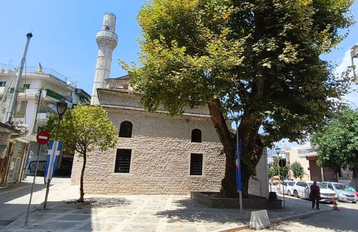 Τέλος οι λαμαρίνες στο Τζαμί της Καλούτσιανης – Το ιστορικό μνημείο παραδίδεται στα Ιωάννινα 1 tzami kaloutsianis