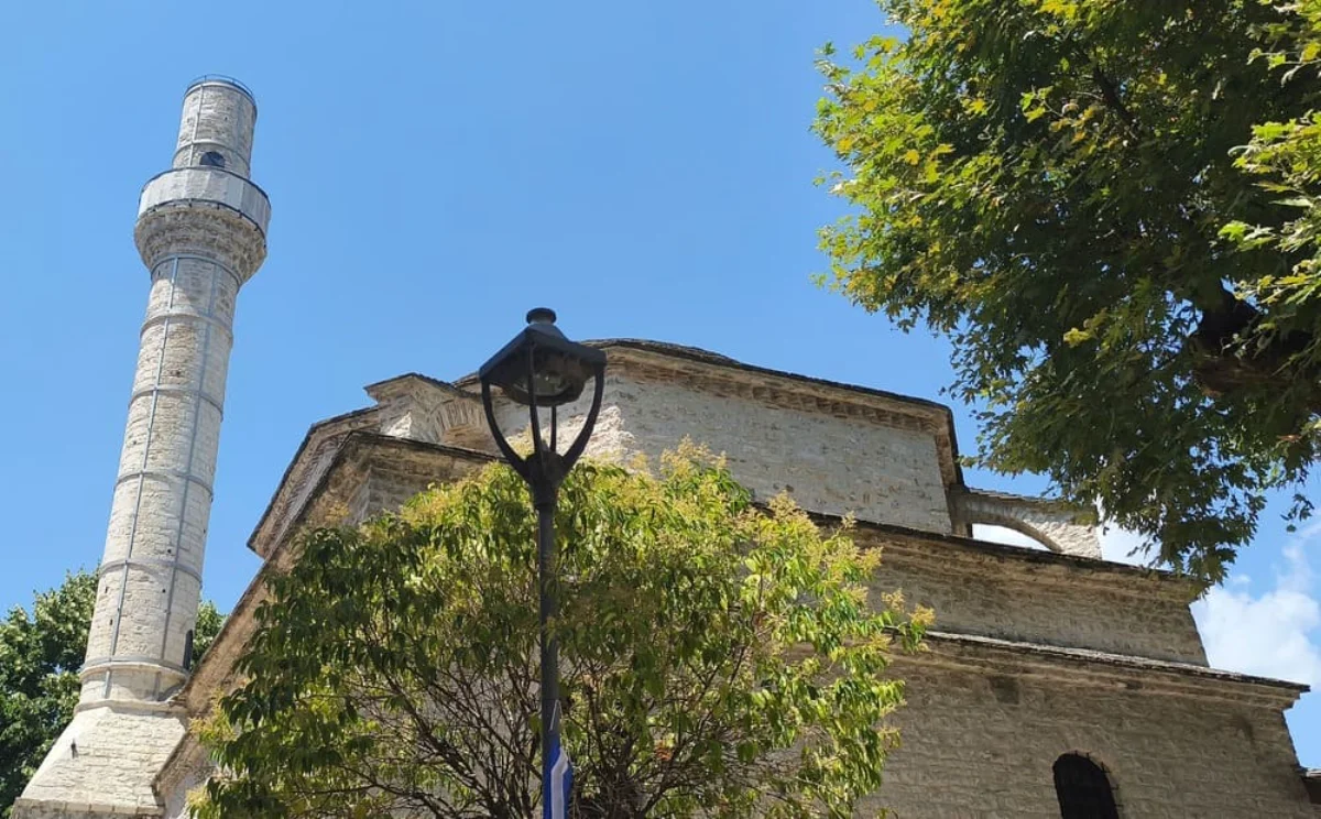 Τέλος οι λαμαρίνες στο Τζαμί της Καλούτσιανης – Το ιστορικό μνημείο παραδίδεται στα Ιωάννινα 2 tzami kaloutsianis
