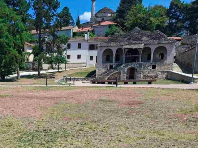 vivliotiki kastro