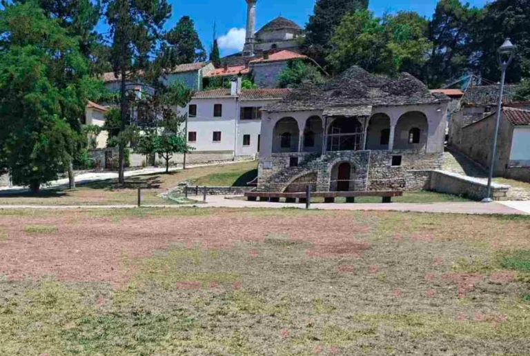 vivliotiki kastro