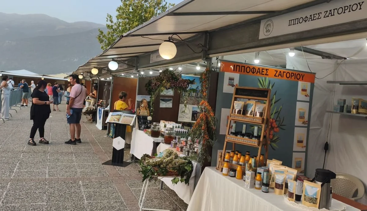 Γεύσεις από Ήπειρο και Κρήτη στην πλατεία Μαβίλη και κοινό αίτημα η αεροπορική σύνδεση 2 egkainia ektesi