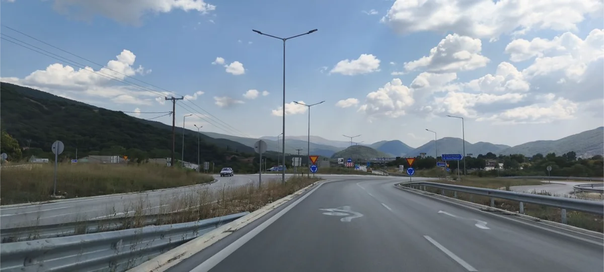 Οκτώ χιλιόμετρα, πέντε κόμβοι και ένας ακόμη στα σκαριά… 5 komvos