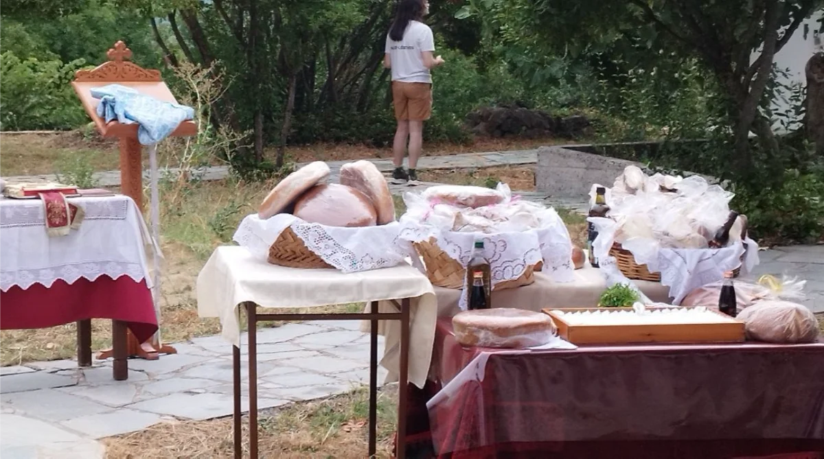Ψήνα: Δεκαπενταύγουστος έξω από τη λαβωμένη εκκλησία – Αγωνία για την αποκατάσταση 1 psina ekklisia