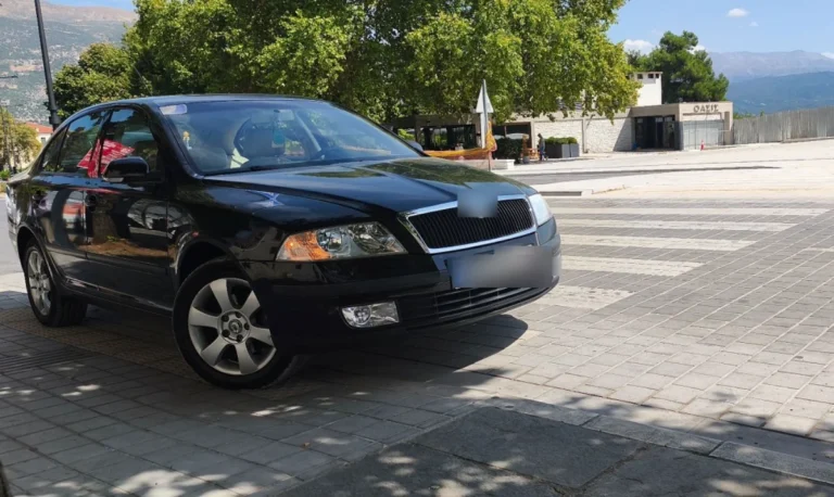 parking plateia