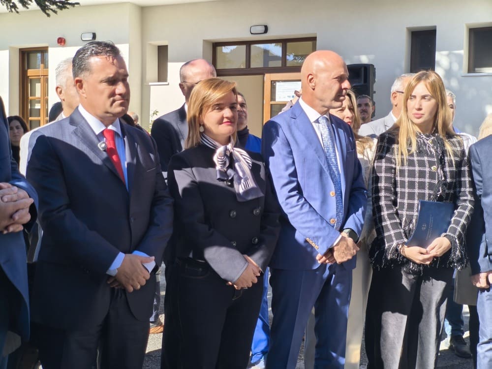 Μέτσοβο: Εγκαινιάστηκε το ανακαινισμένο Κέντρο Υγείας από τον Άδωνη Γεωργιάδη- Η «συμμορία της μιζέριας» και τα τηλεοπτικά κανάλια 3 adonis metsovo