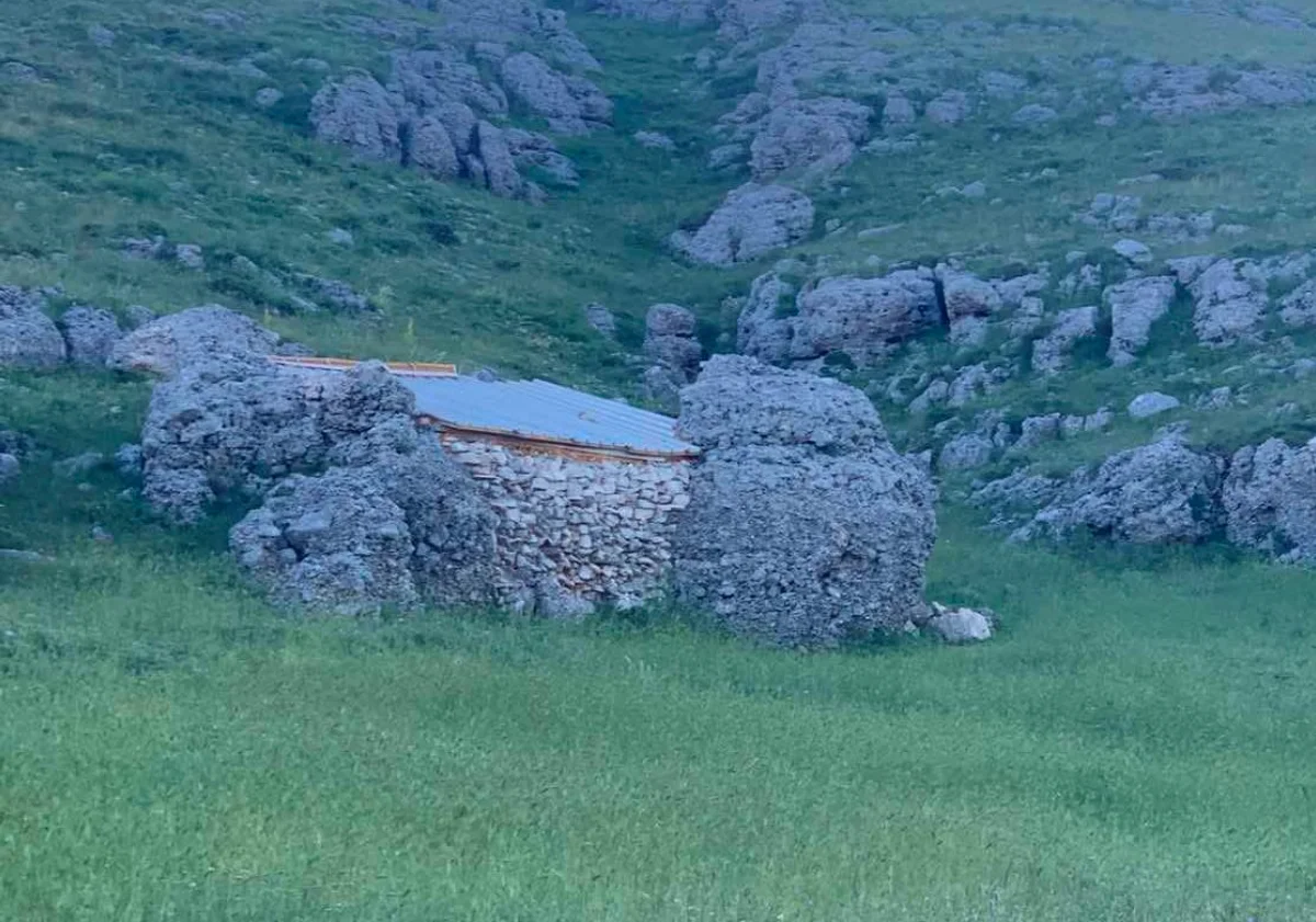 Τι συμβαίνει στη Νεμέρτσικα; Καταγγελία για αυθαίρετς κατασκευές και κατασκηνώσεις 1 kataskinoseis nemertsika