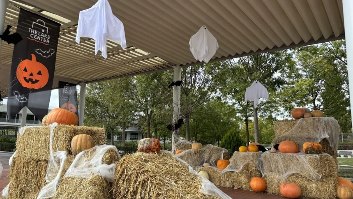 Halloween διακόσμηση και φθινοπωρινή βόλτα στο The Lake Center 1 lakepark