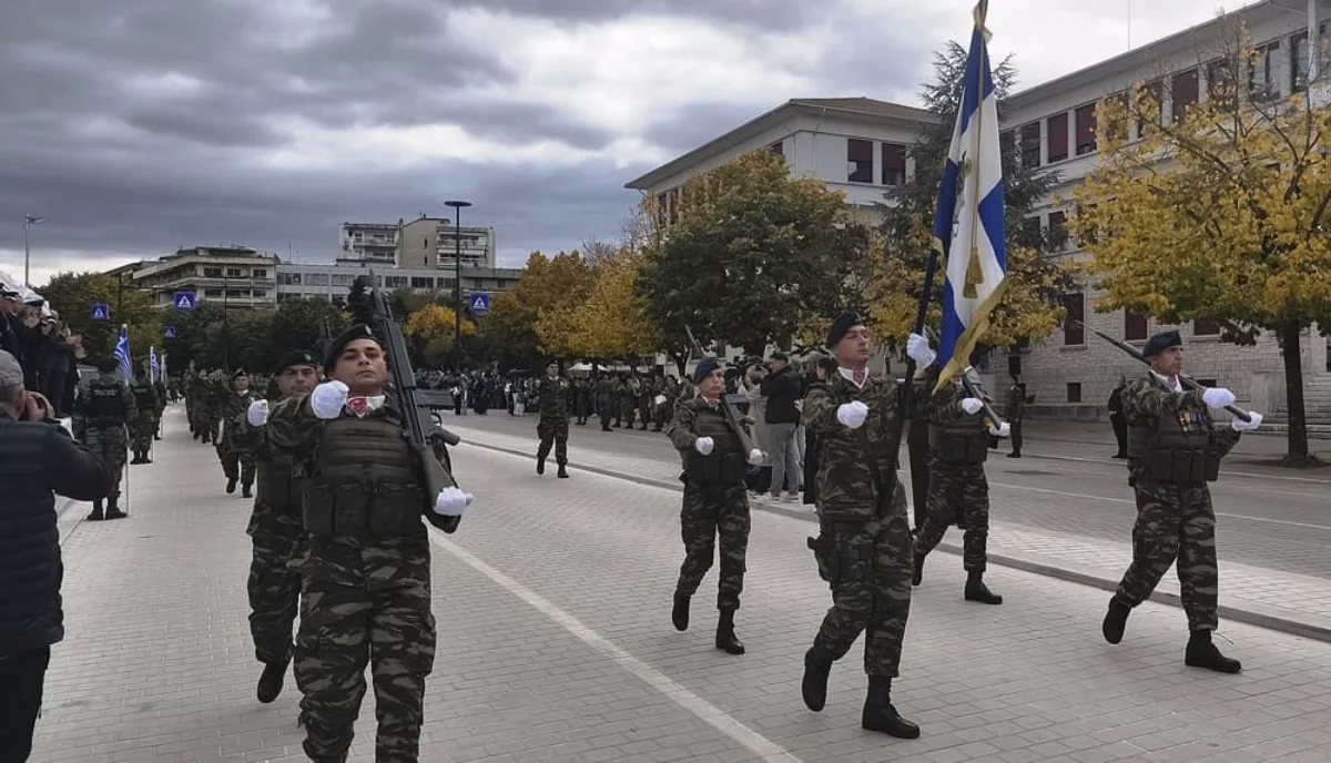Ιωάννινα: Πλήθος κόσμου στην παρέλαση της 28ης Οκτωβρίου 1 parelasi