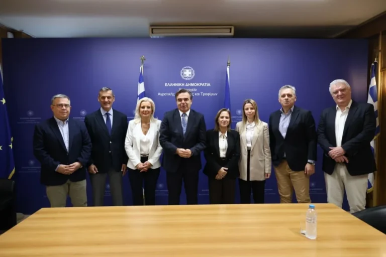 sxoinas apokntromenes