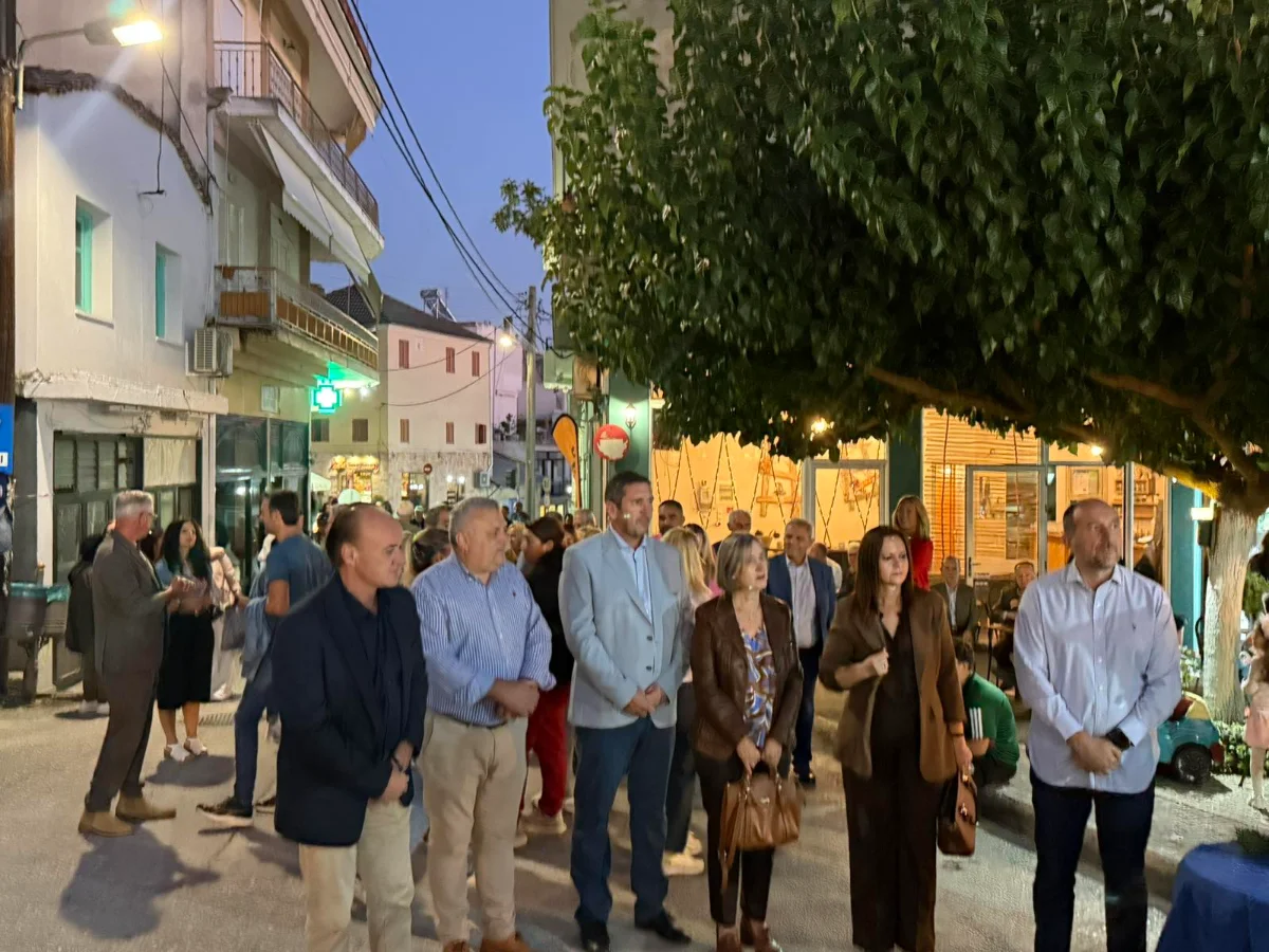 Κοσμοπλημμύρα στον Λάμποβο – Η Παραμυθιά ζωντανεύει με το μεγαλύτερο παζάρι της Ηπείρου 1 εγκαινια παζαρι