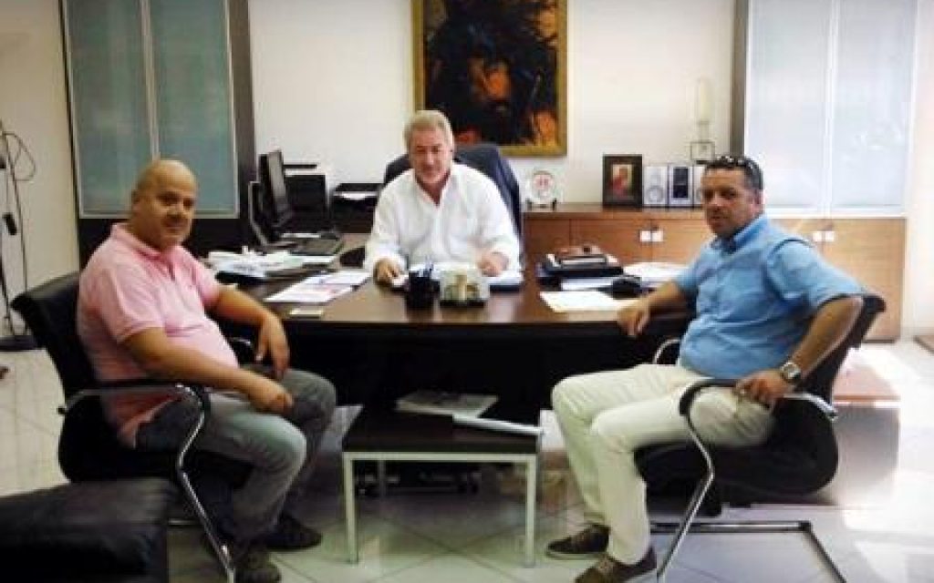 LOLOS ADESPOTA