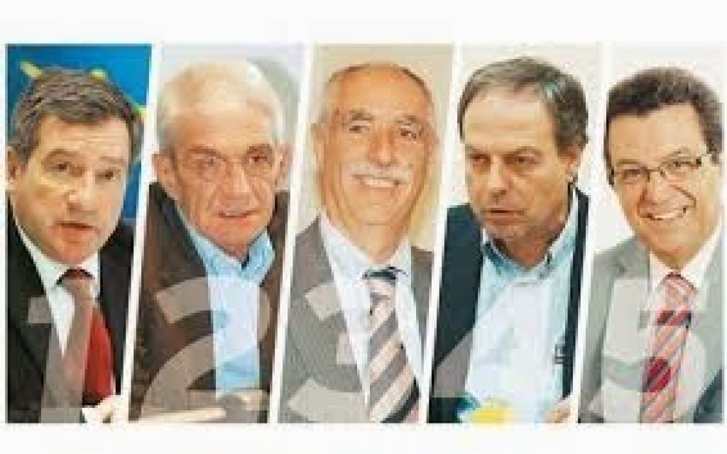 PENTE DHMARXOI