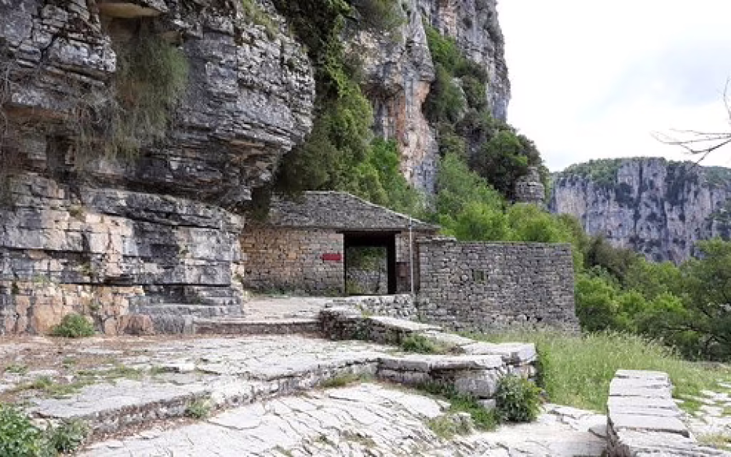 agia paraskeui monodentri