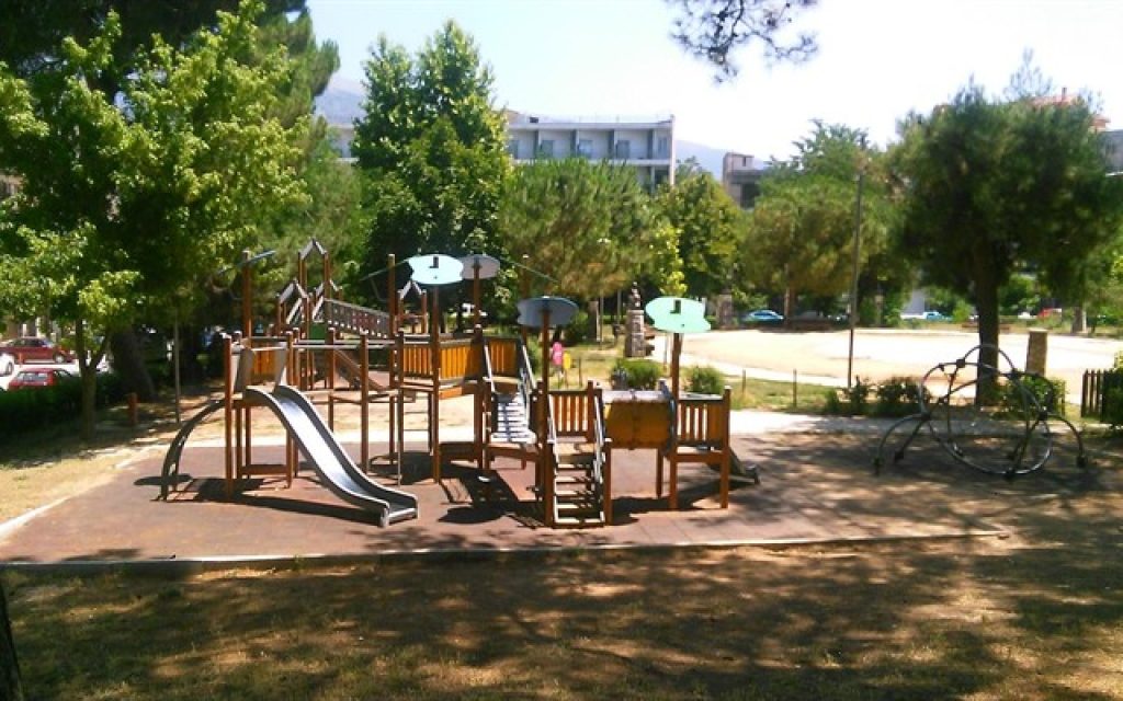 alos paidiki xara 650x400