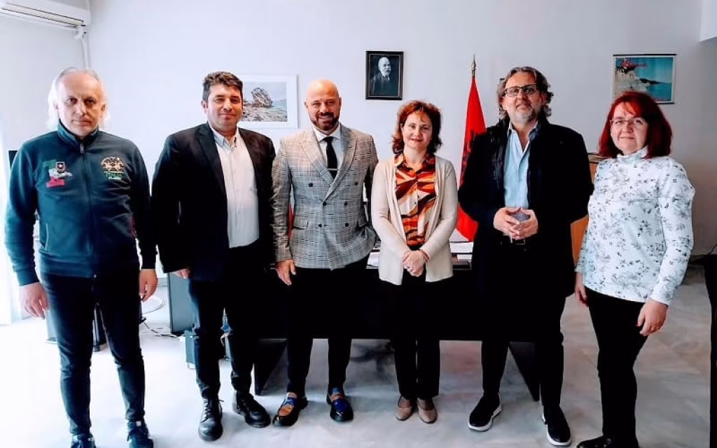 alvania epimelitirio